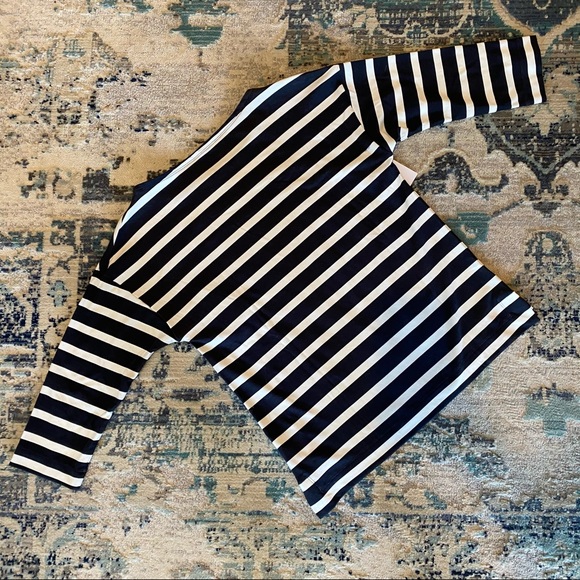 NWT Nike Dri-Fit Women’s UV Striped Golf Shirt - Picture 9 of 9